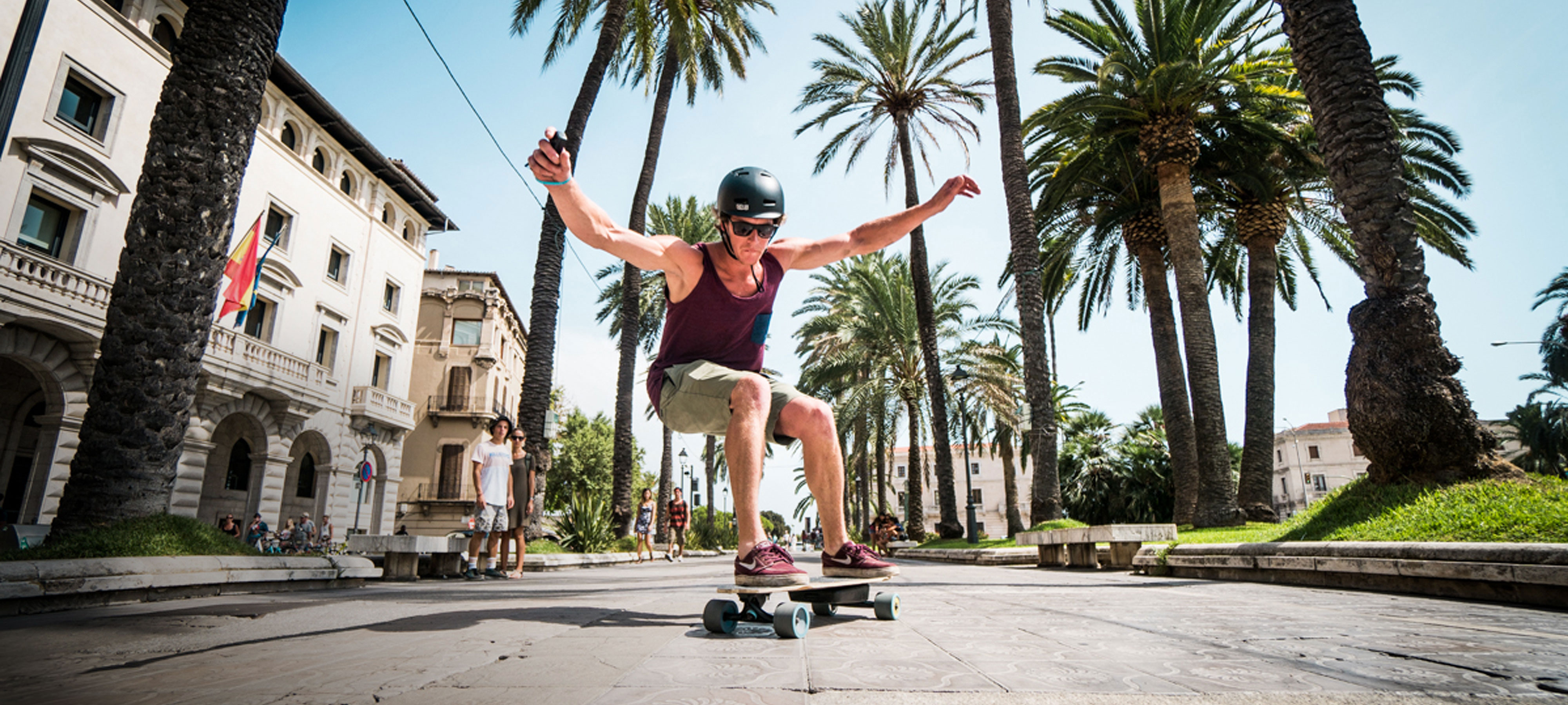 The Electric Skateboard Drive that fits under any Skateboard